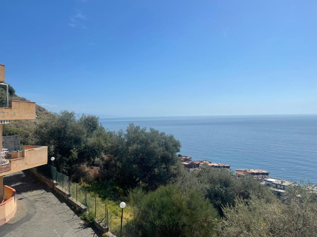 Apartamento Casa Vacanze Cuzari Letojanni Exterior foto