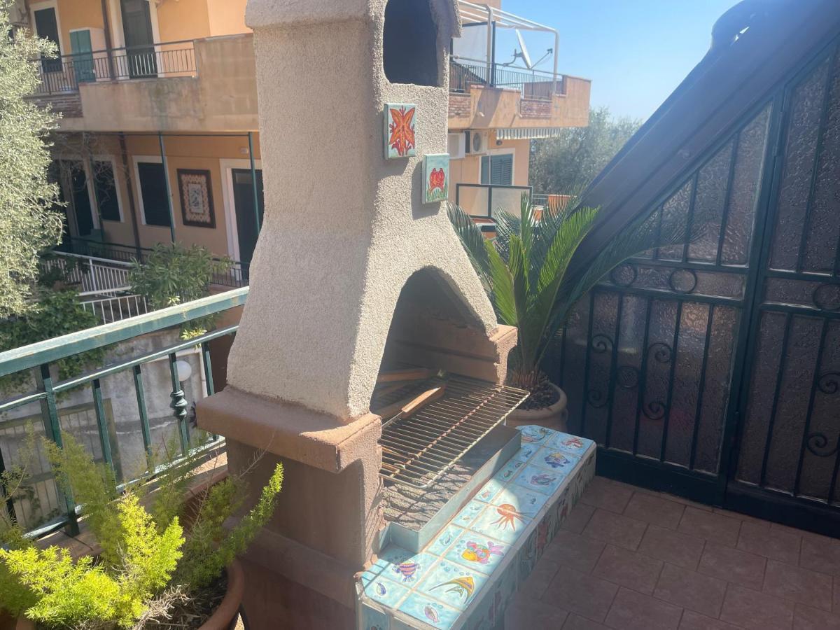 Apartamento Casa Vacanze Cuzari Letojanni Exterior foto