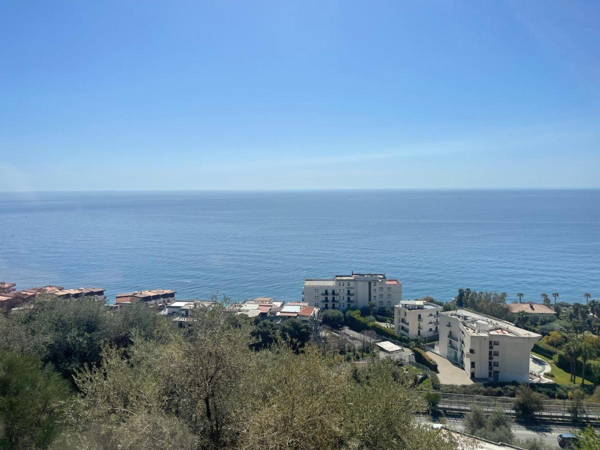 Apartamento Casa Vacanze Cuzari Letojanni Exterior foto