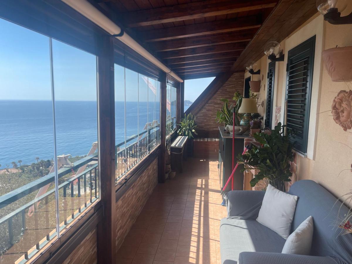Apartamento Casa Vacanze Cuzari Letojanni Exterior foto
